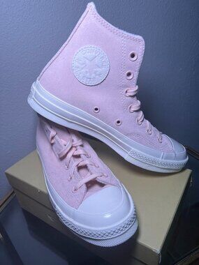 'NEW' PALE PINK SUEDE CONVERSE SIZE 8